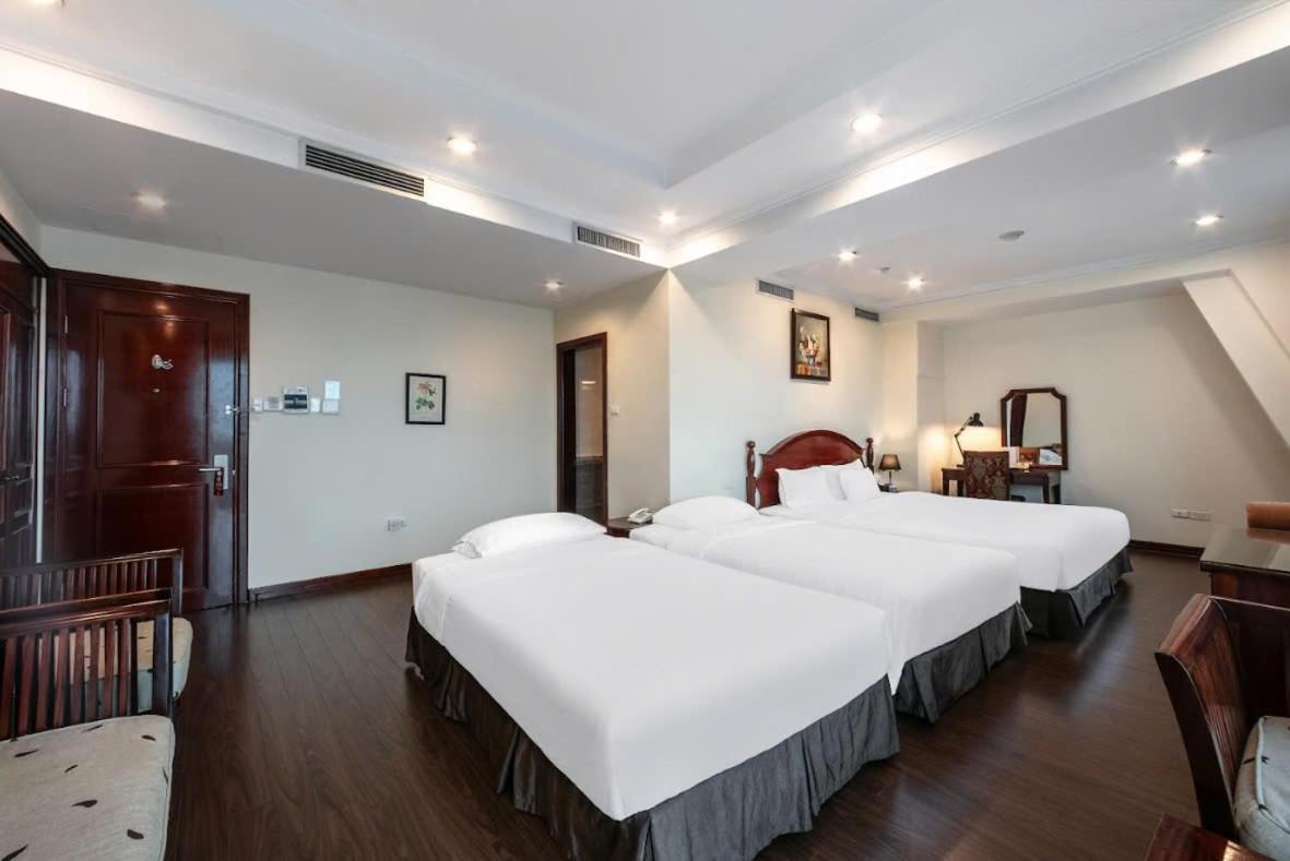 A25 Hotel - 15 Tran Quoc Toan Ханой Екстериор снимка
