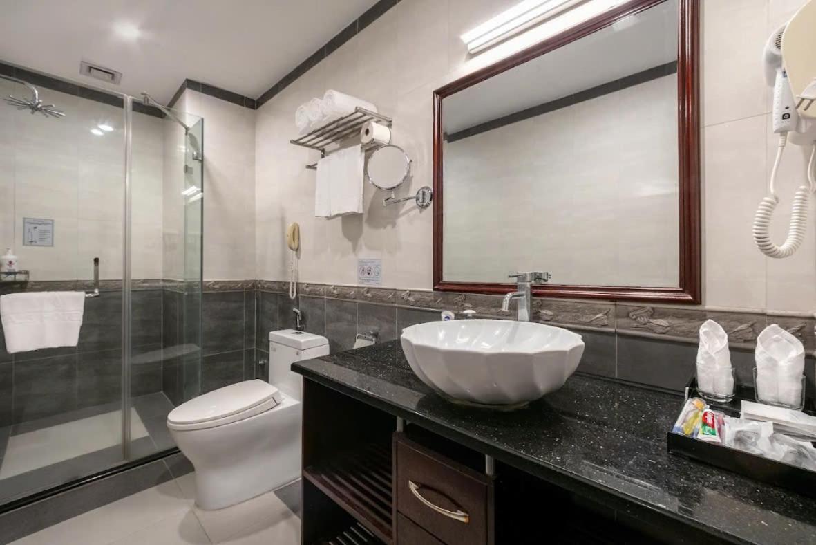 A25 Hotel - 15 Tran Quoc Toan Ханой Екстериор снимка