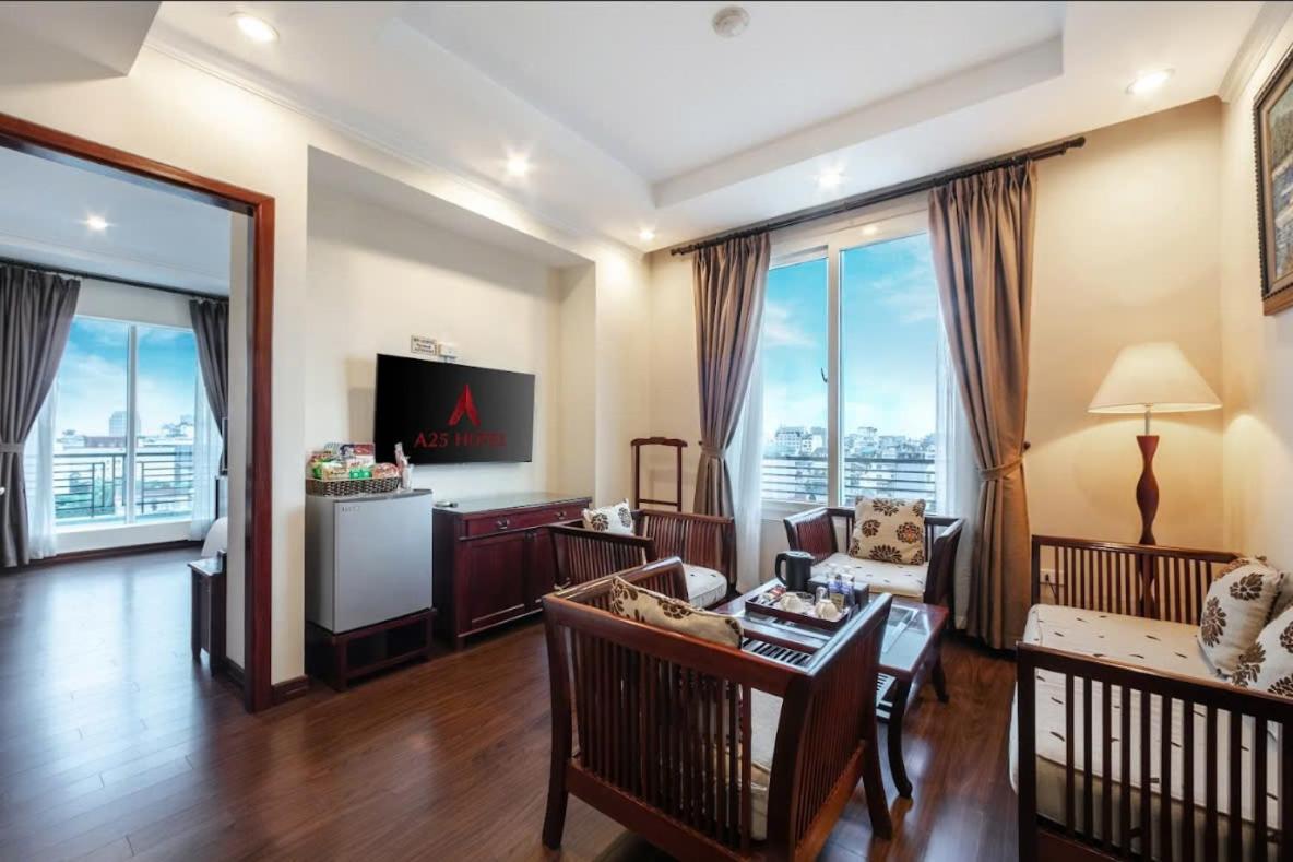 A25 Hotel - 15 Tran Quoc Toan Ханой Екстериор снимка