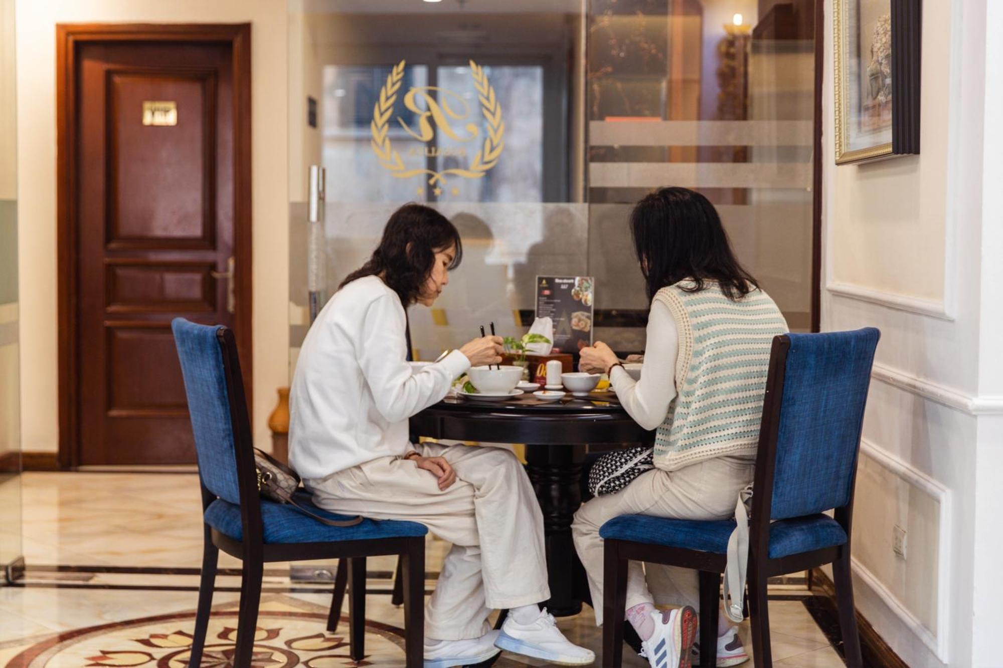 A25 Hotel - 15 Tran Quoc Toan Ханой Екстериор снимка
